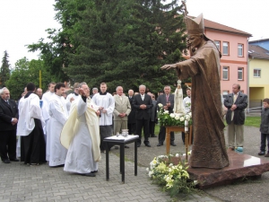 Posviacka sochy sv. Jána Pavla II.